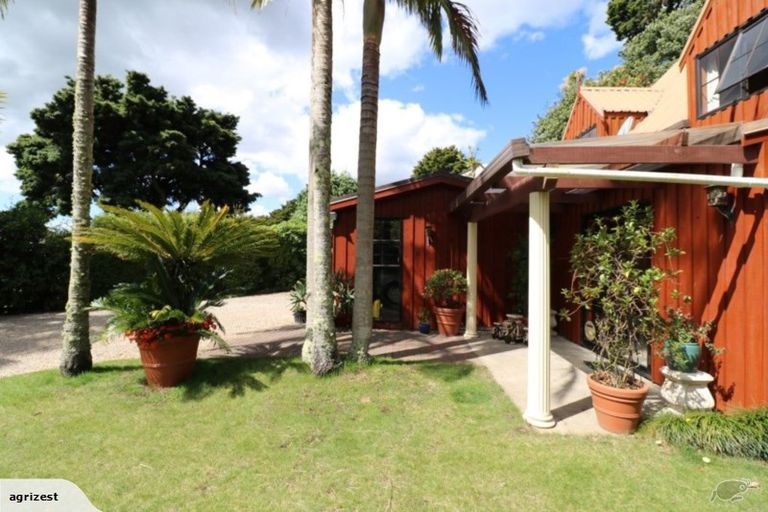 Photo of property in 15 The Glade South, Pukekohe, 2120