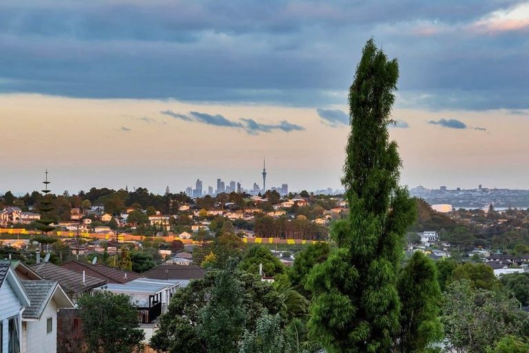 Photo of property in 81 Garton Drive, Massey, Auckland, 0614