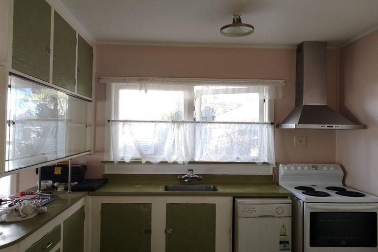 Photo of property in 24 Liston Crescent, Hillcrest, Hamilton, 3216