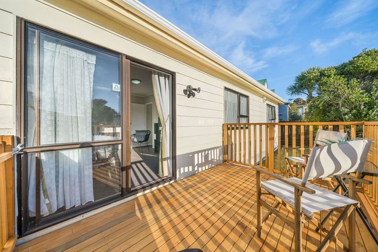 Photo of property in 41 Nassau Avenue, Grenada North, Wellington, 5028