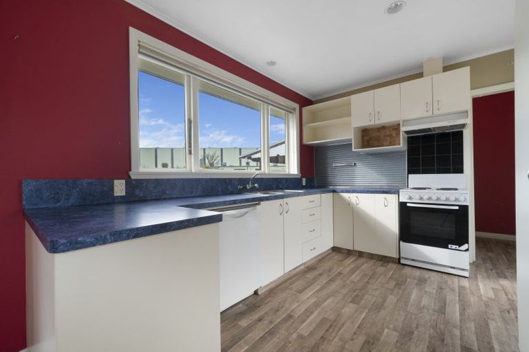 Photo of property in 12 Bristol Crescent, Roslyn, Palmerston North, 4414