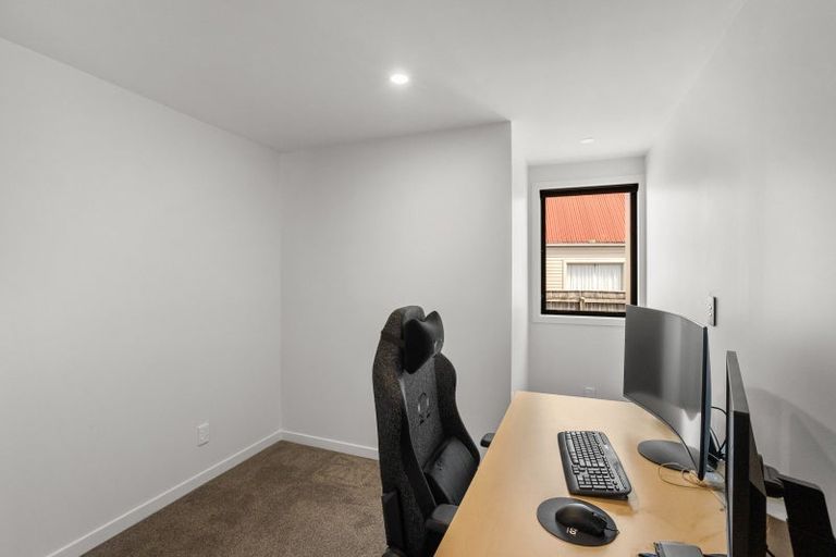 Photo of property in 10/23 Middleton Road, Johnsonville, Wellington, 6037