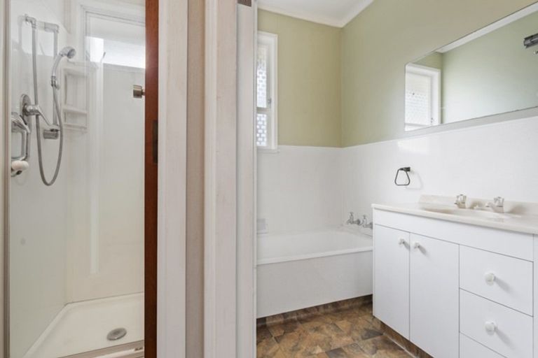 Photo of property in 46 Nevada Drive, Merrilands, New Plymouth, 4312