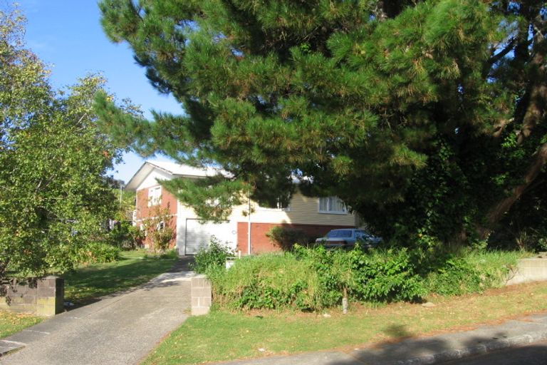 Photo of property in 2 Roband Avenue, Glenfield, Auckland, 0629