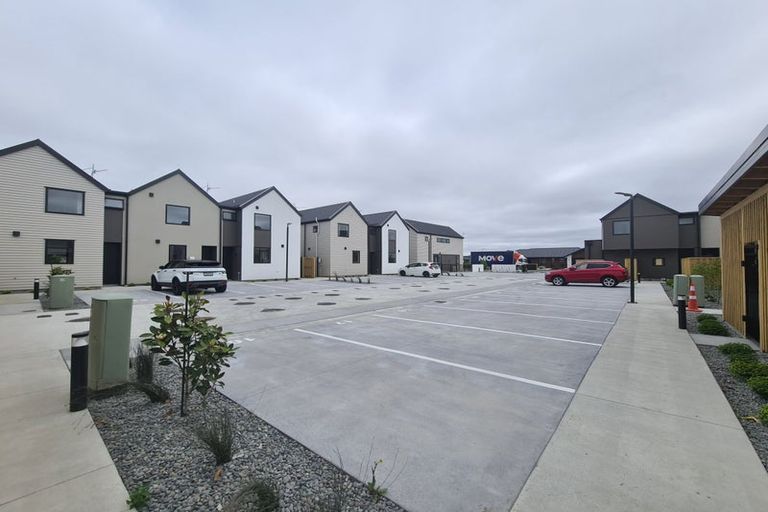 Photo of property in 8/6 Skibbereen Drive, Halswell, Christchurch, 8025