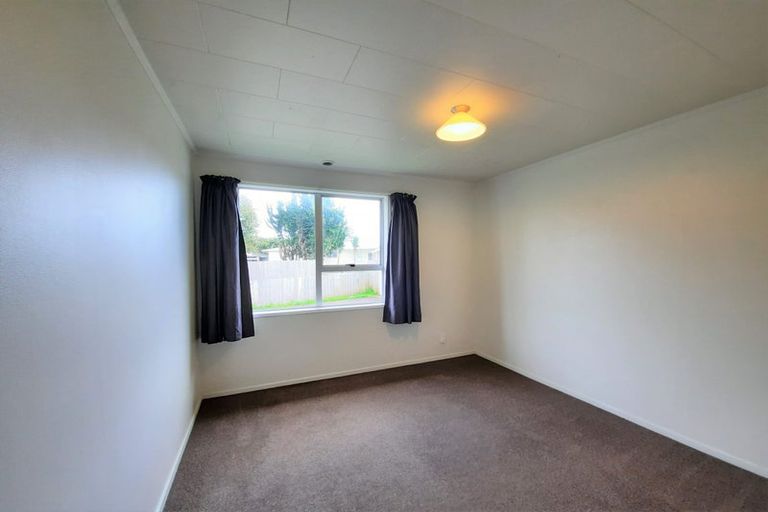 Photo of property in 44 Sunlands Drive, Manurewa, Auckland, 2102