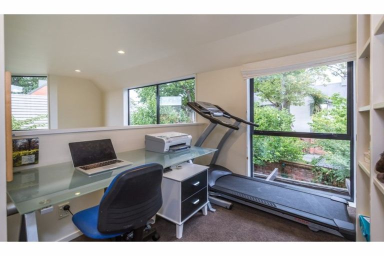 Photo of property in 10 Haineswood Lane, Sockburn, Christchurch, 8042