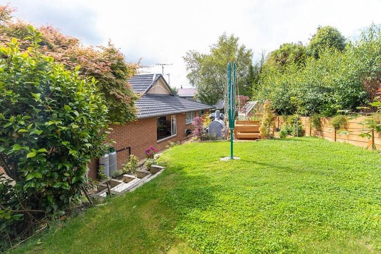 Photo of property in 77 Glenross Street, Glenross, Dunedin, 9011