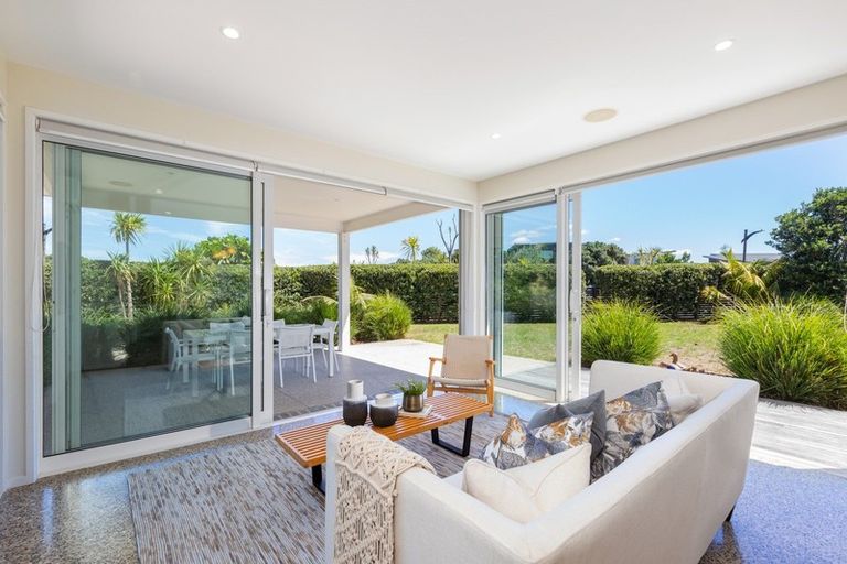 Photo of property in 2 Taumata Road, Omaha, Warkworth, 0986