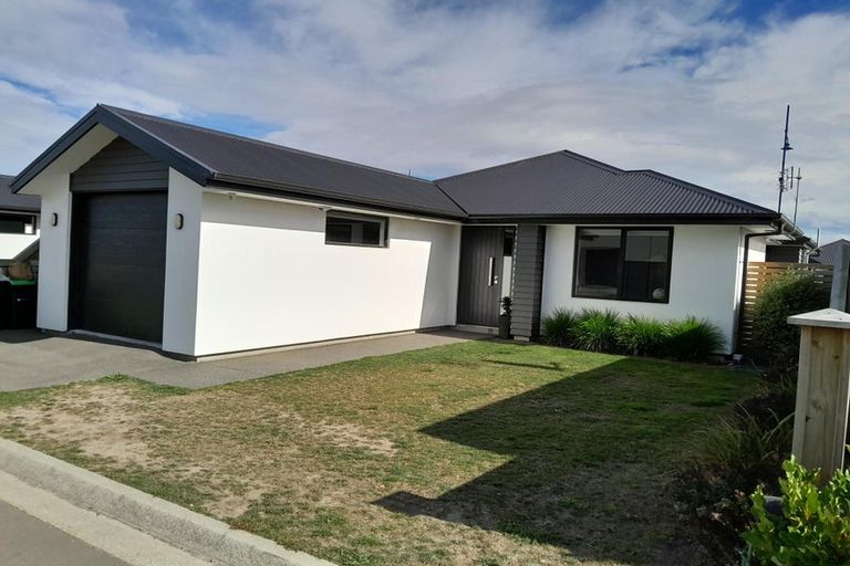 Photo of property in 24 Whakatipu Street, Pegasus, 7612