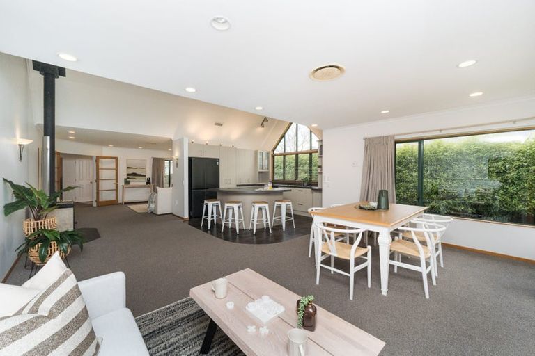Photo of property in 86 Pahiatua Street, Hokowhitu, Palmerston North, 4410