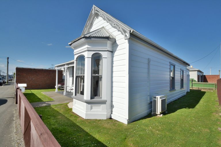 Photo of property in 41 Bathgate Street, South Dunedin, Dunedin, 9012