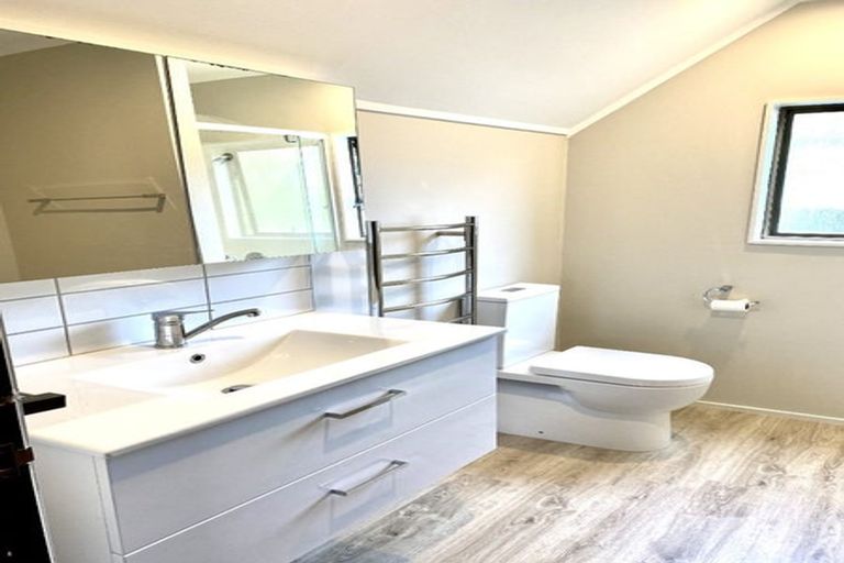 Photo of property in 1/27 Weetman Drive, Browns Bay, Auckland, 0630