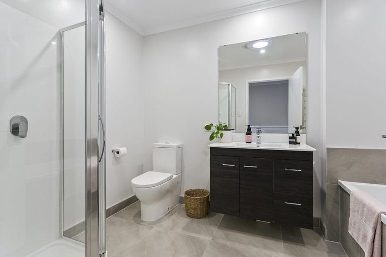 Photo of property in 7 Sacred Kingfisher Road, Hobsonville, Auckland, 0616