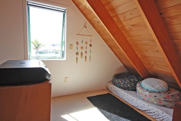 Photo of property in 105 Hampton Road, Whangamata, 3620