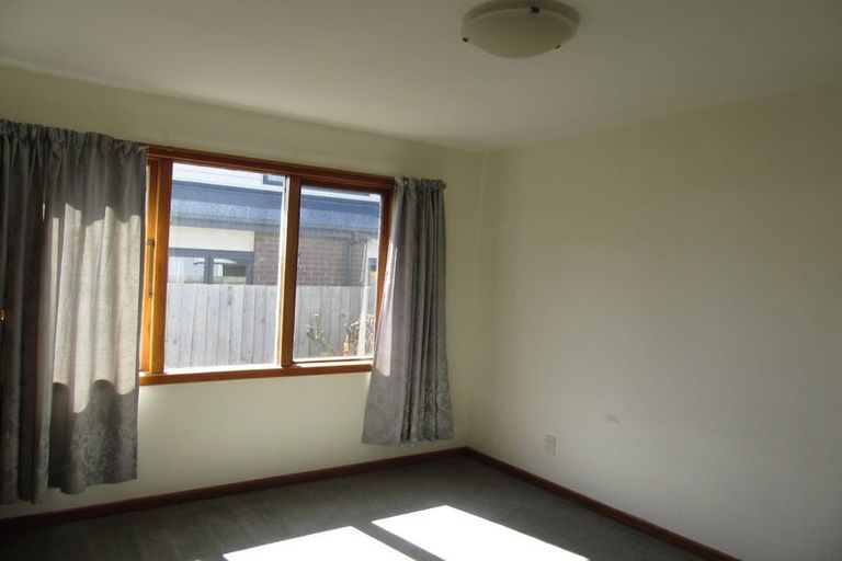 Photo of property in 302 Riccarton Road, Upper Riccarton, Christchurch, 8041