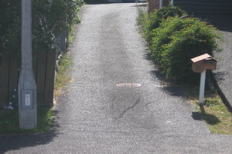 Photo of property in 1/21 Heathglen Place, Bayview, Auckland, 0629