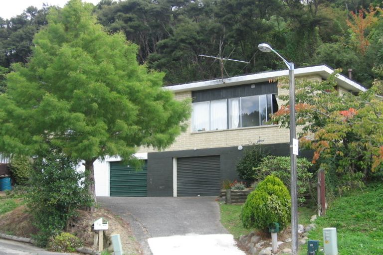 Photo of property in 30 Deller Grove, Silverstream, Upper Hutt, 5019