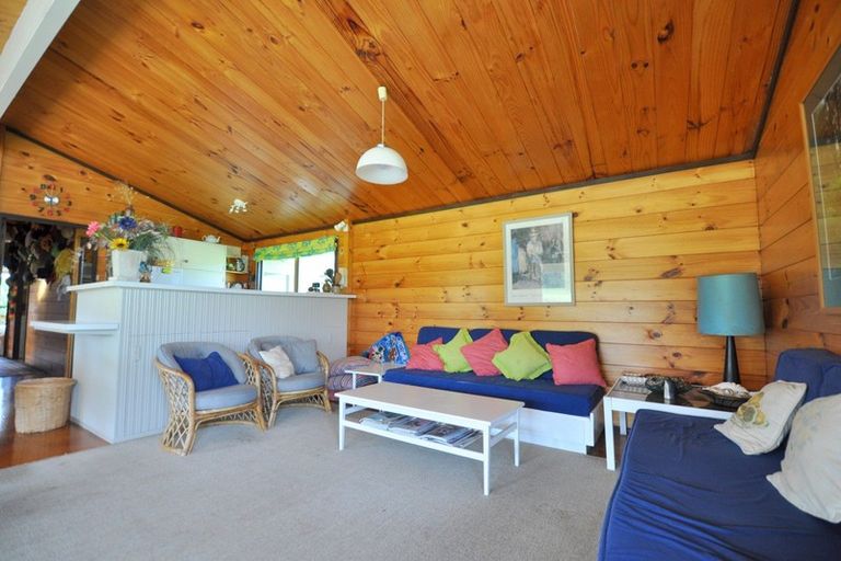 Photo of property in 19 Winderton Way, Pauanui, Hikuai, 3579