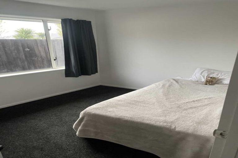 Photo of property in 2/200 Wainoni Road, Avondale, Christchurch, 8061