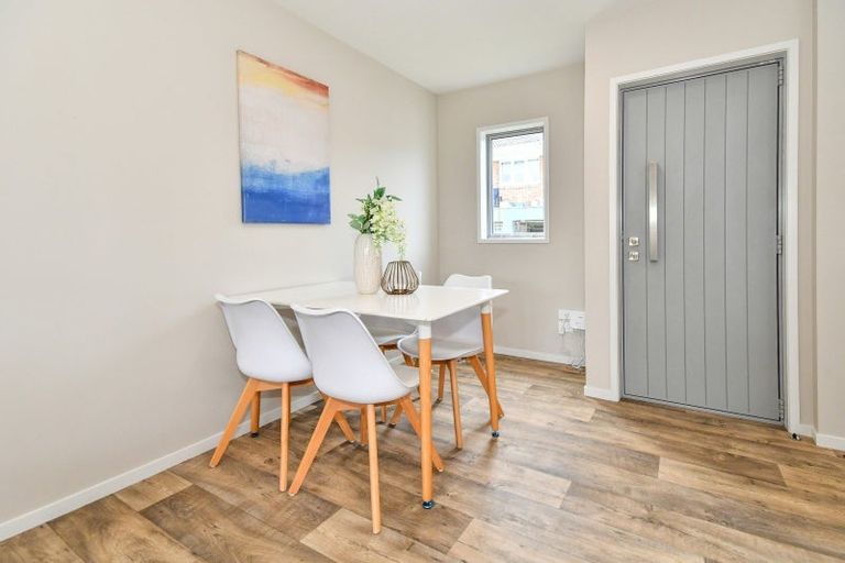 Photo of property in 4/70 Clevedon Road, Papakura, 2110