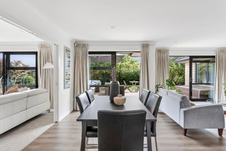 Photo of property in 24 Honiss Place, Cambridge, 3434