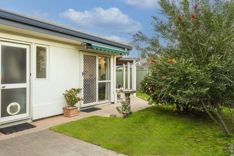 Photo of property in 11b Cheval Place, Taradale, Napier, 4112