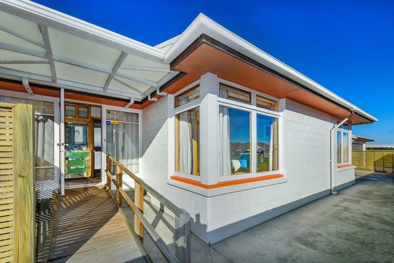 Photo of property in 205 Marine Parade, New Brighton, Christchurch, 8083