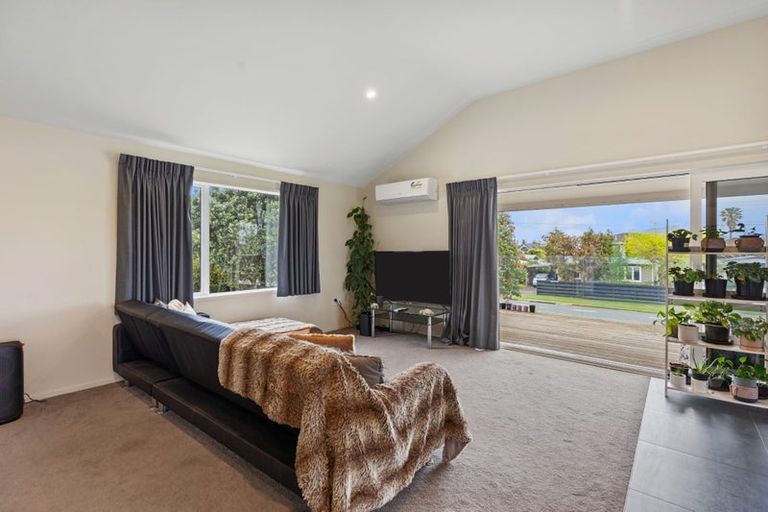 Photo of property in 76 Ngatai Road, Otumoetai, Tauranga, 3110