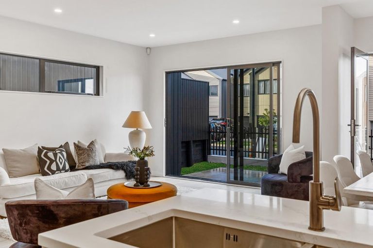 Photo of property in 67 Waterlily Street, Hobsonville, Auckland, 0616