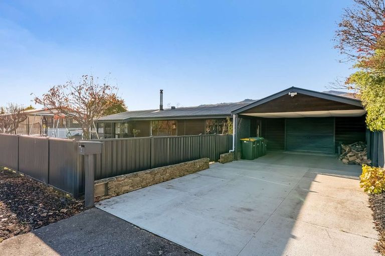 Photo of property in 2 Bruce Street, Cromwell, 9310