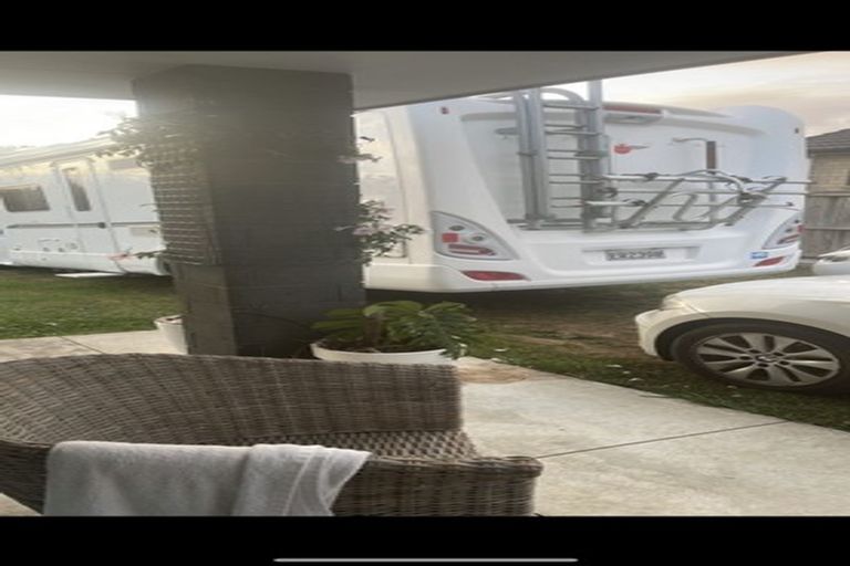 Photo of property in 589d Great South Road, Rosehill, Papakura, 2113