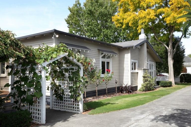 Photo of property in 212 Wolseley Street, Mayfair, Hastings, 4122