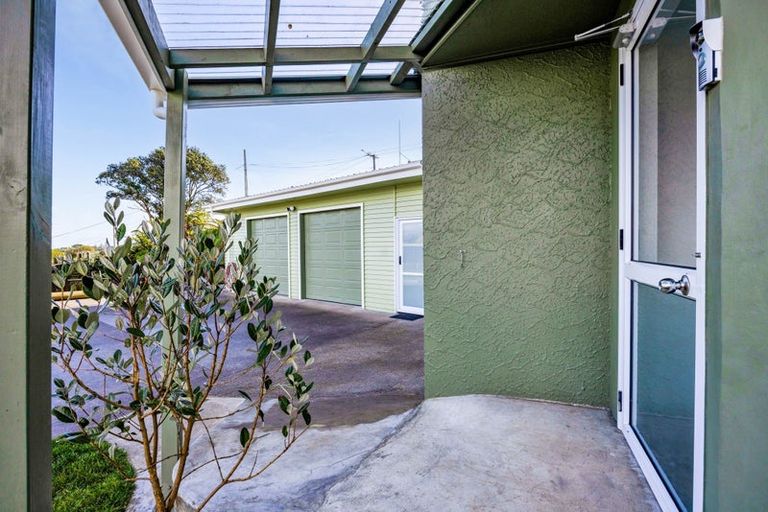 Photo of property in 5 Scott Street, Moturoa, New Plymouth, 4310