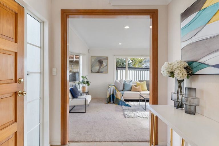 Photo of property in 81a Meadowland Drive, Somerville, Auckland, 2014