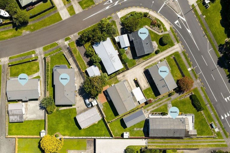 Photo of property in 1/102 Windermere Drive, Poike, Tauranga, 3112