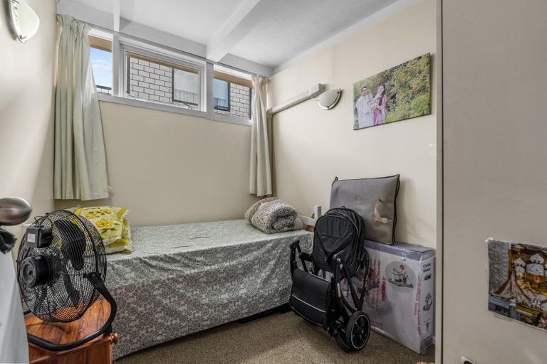 Photo of property in 2/127 Seabrook Avenue, New Lynn, Auckland, 0600