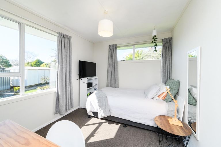 Photo of property in 91 Apollo Parade, Milson, Palmerston North, 4414