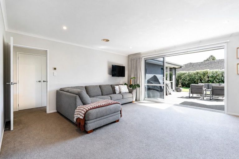 Photo of property in 26 Fernbrook Drive, Hurworth, New Plymouth, 4310