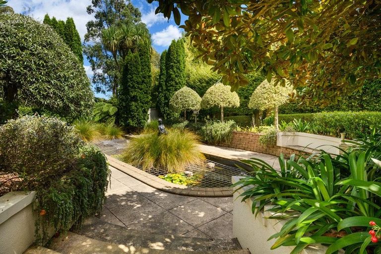 Photo of property in 5 Waicola Drive, Fitzherbert, Palmerston North, 4471