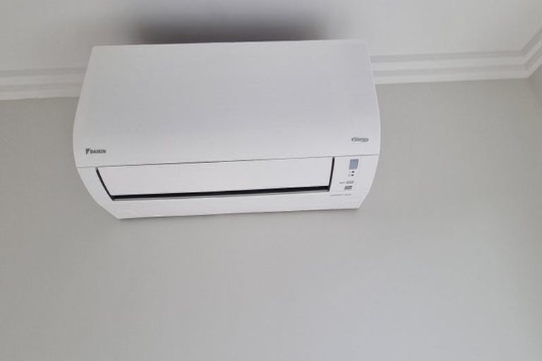 Photo of property in 4/7 Sare Crescent, Fairfield, Hamilton, 3214