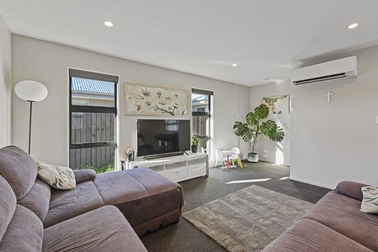 Photo of property in 10 Helmore Street, Rangiora, 7400