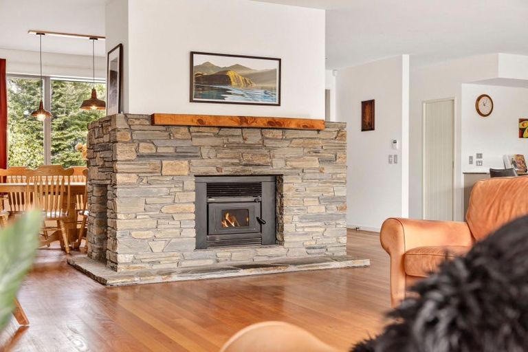 Photo of property in 47 Matheson Crescent, Albert Town, Wanaka, 9305