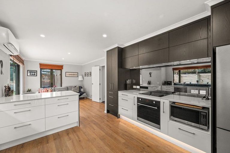 Photo of property in 29 Hogarth Rise, West Harbour, Auckland, 0618