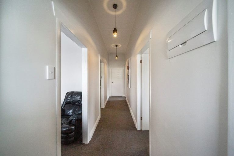 Photo of property in 240 Saint Aubyn Street, New Plymouth, 4310