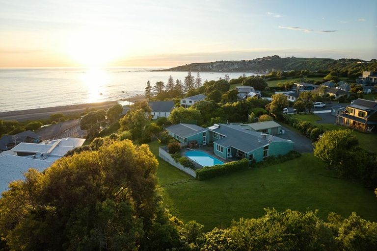 Photo of property in 12 Deal Street, Kaikoura, 7300