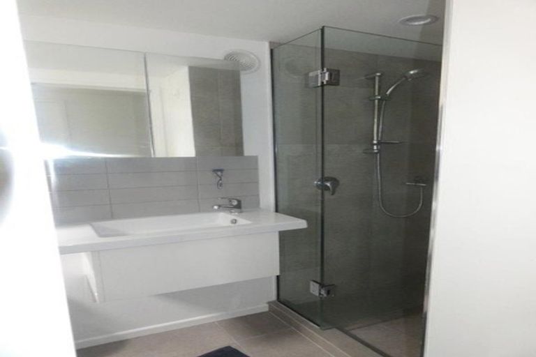 Photo of property in 92a Creswick Terrace, Northland, Wellington, 6012