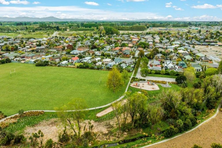 Photo of property in 24 Crombie Green, Northwood, Christchurch, 8051