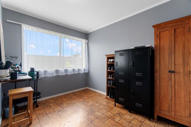 Photo of property in 2 Sheridan Crescent, Leamington, Cambridge, 3432