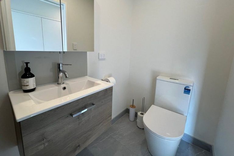 Photo of property in 35 Jabuka Street, Glen Eden, Auckland, 0602